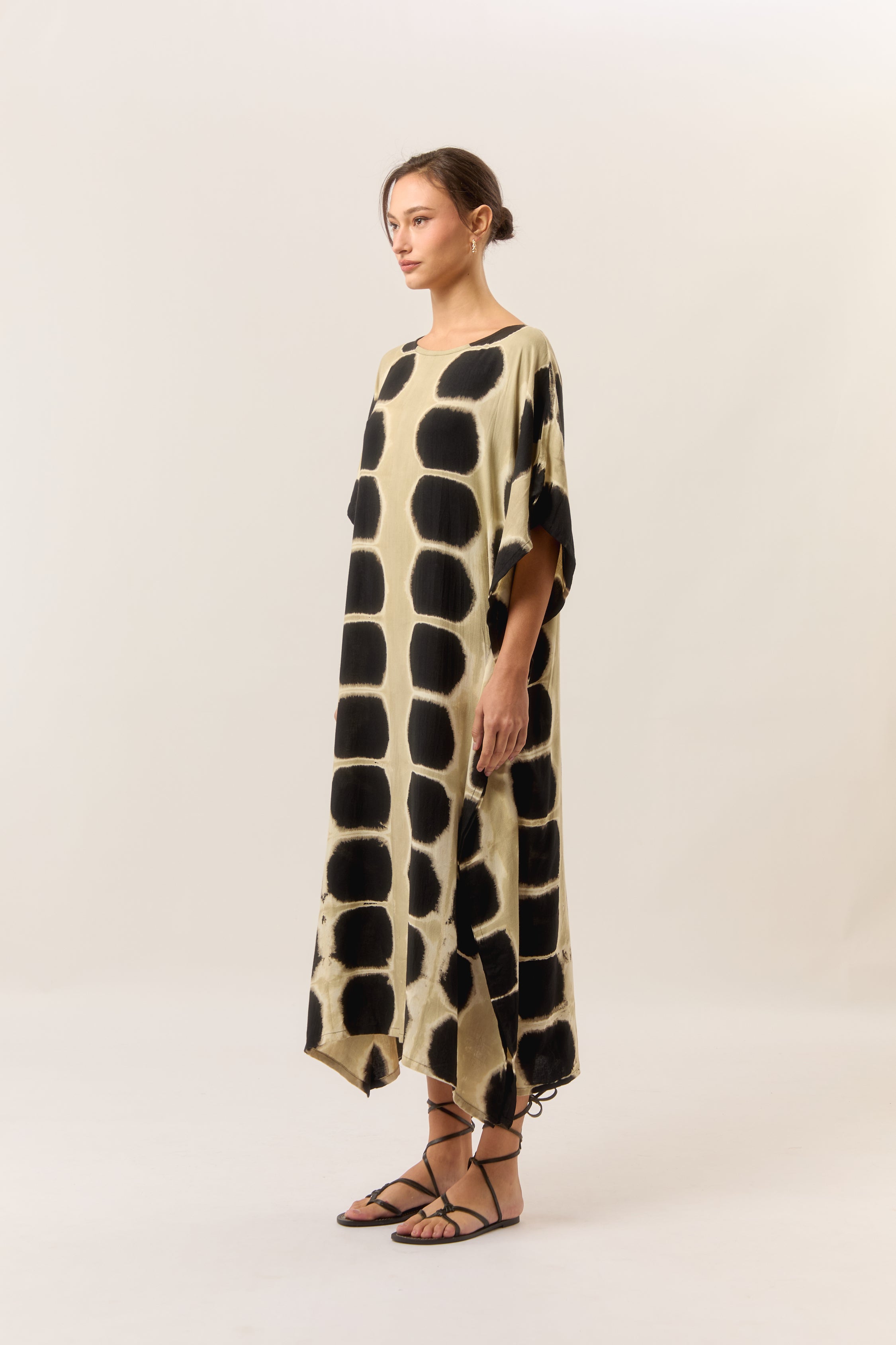 Noir Itajime Kaftan