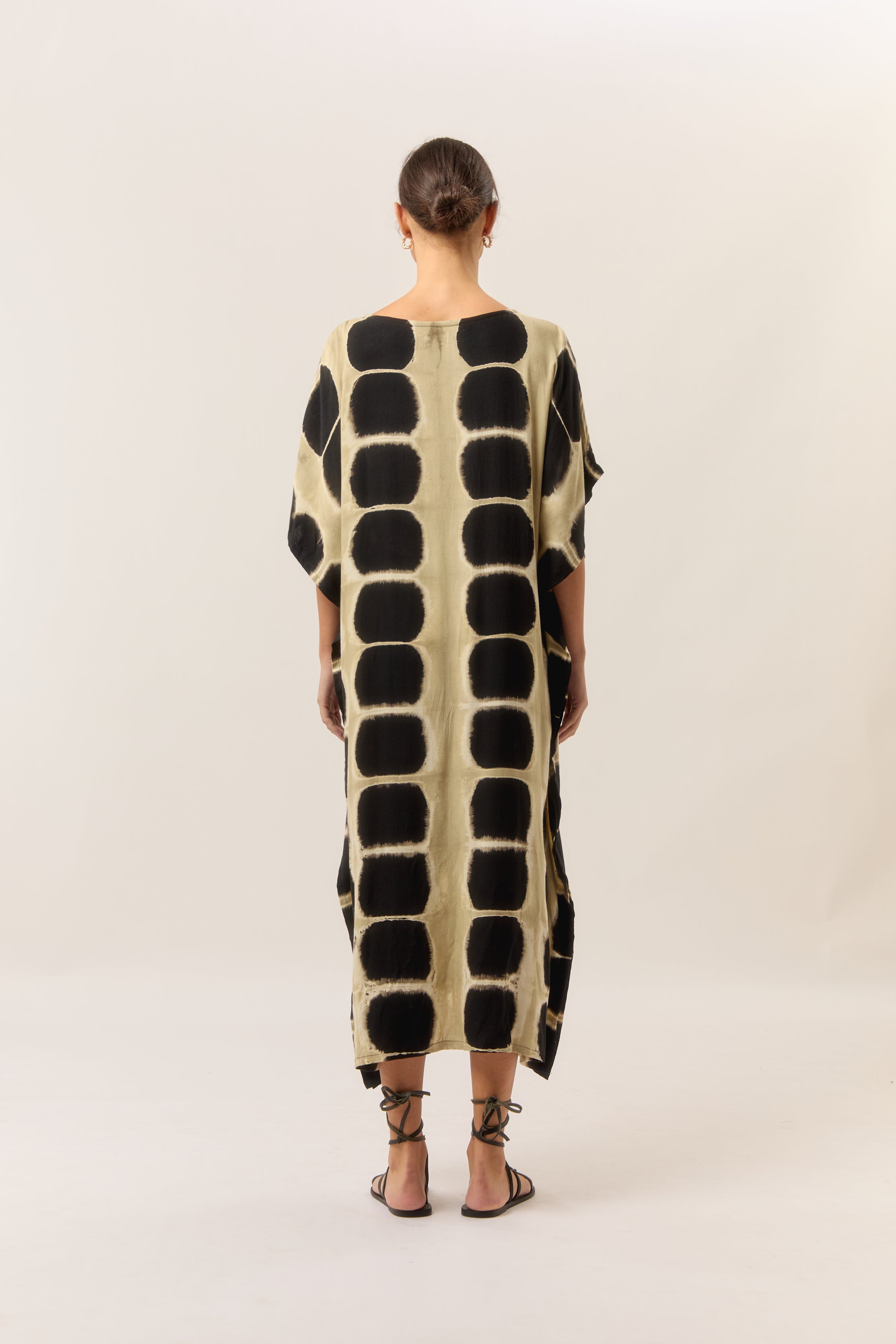 Noir Itajime Kaftan