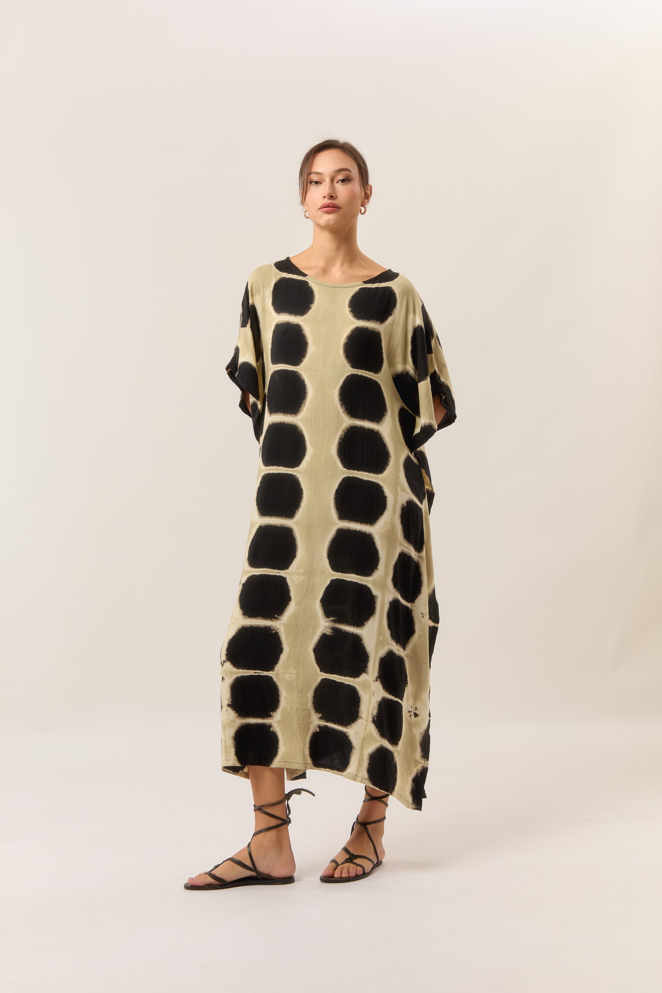 Noir Itajime Kaftan
