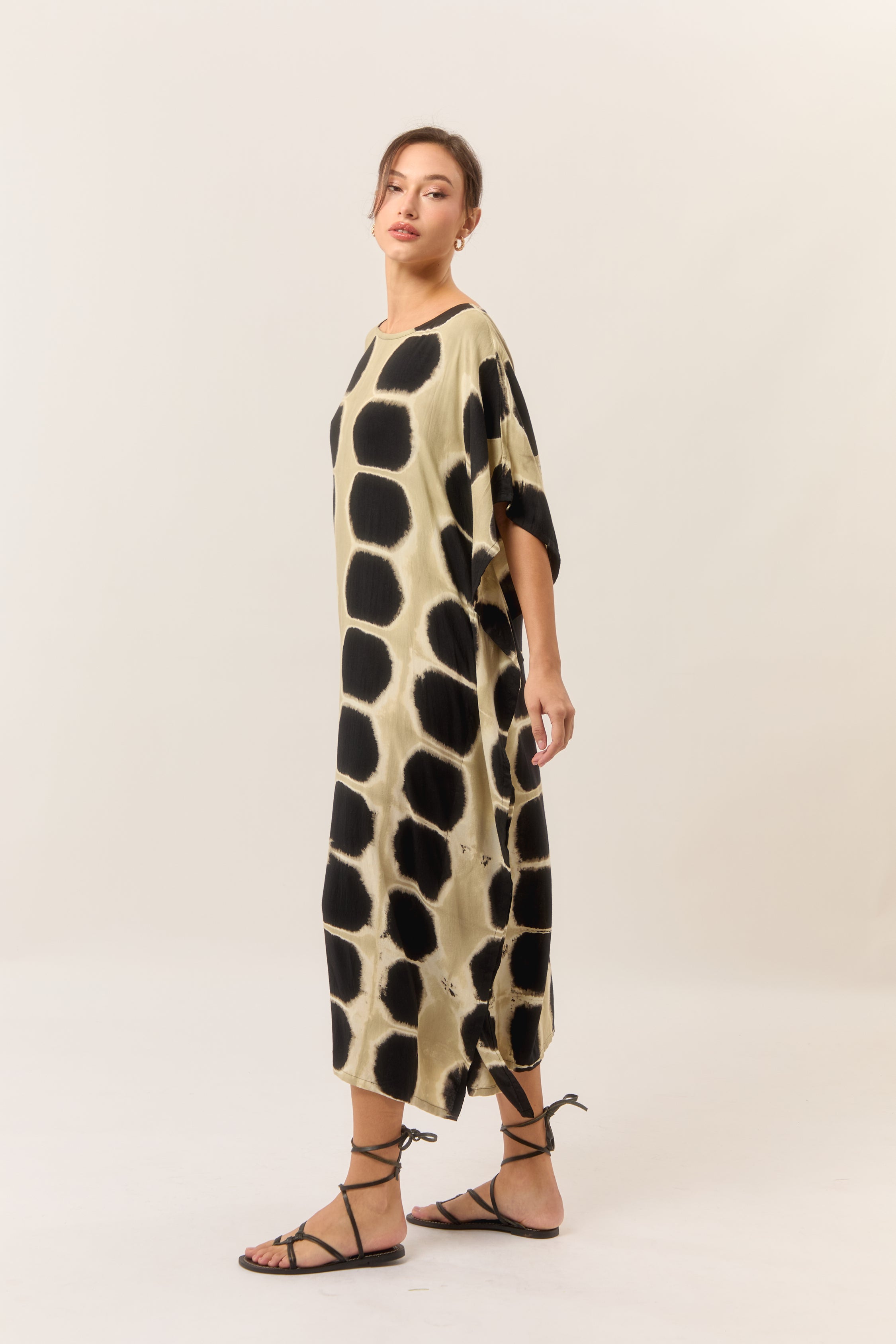 Noir Itajime Kaftan