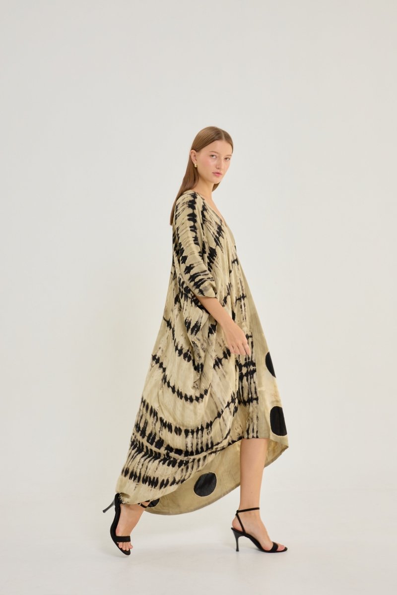 Queen — Itajime - byFon – Exclusively Hand - Dyed Clothing, Ethically Made.